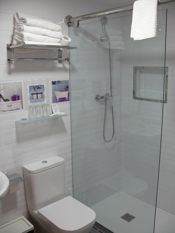 Hostal La Hispanidad Màlaga Exteriér fotografie